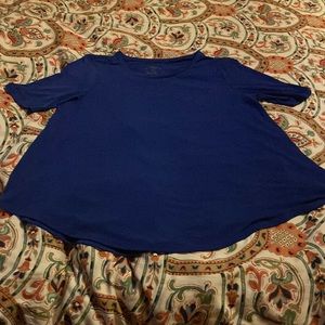 Royal blue Chico’s tunic top.  Non-smoking home.  Very good used condition!